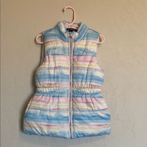 Striped Puffer Vest in Pastel Colors - Picture 1 of 4